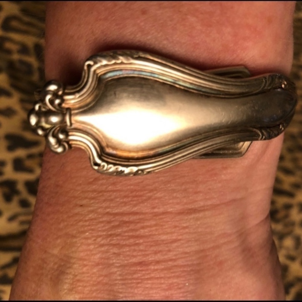 Rogers Bros Vintage Triple silver plated hinged spoon bracelet